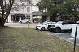 246 Meeting Street photo 4