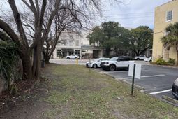 246 Meeting Street photo 4