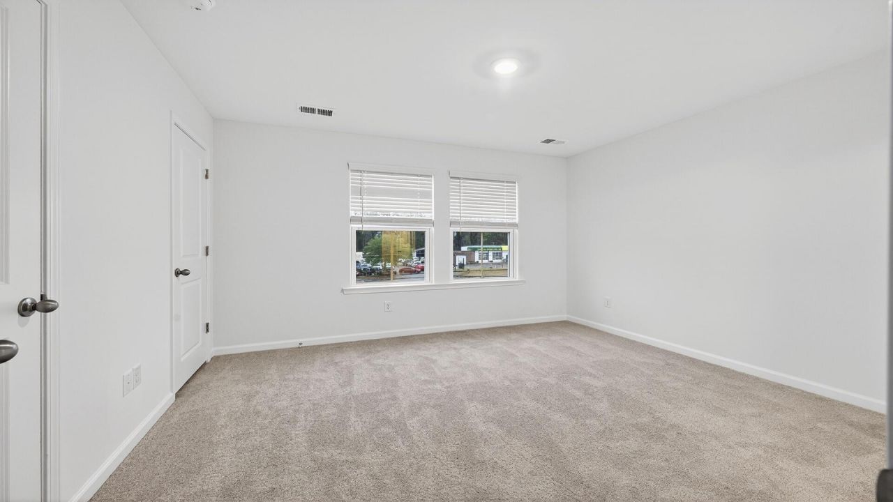 4633 Forest Hills Drive Photo 11