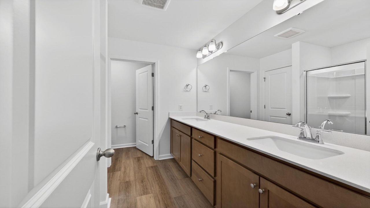 4633 Forest Hills Drive Photo 14