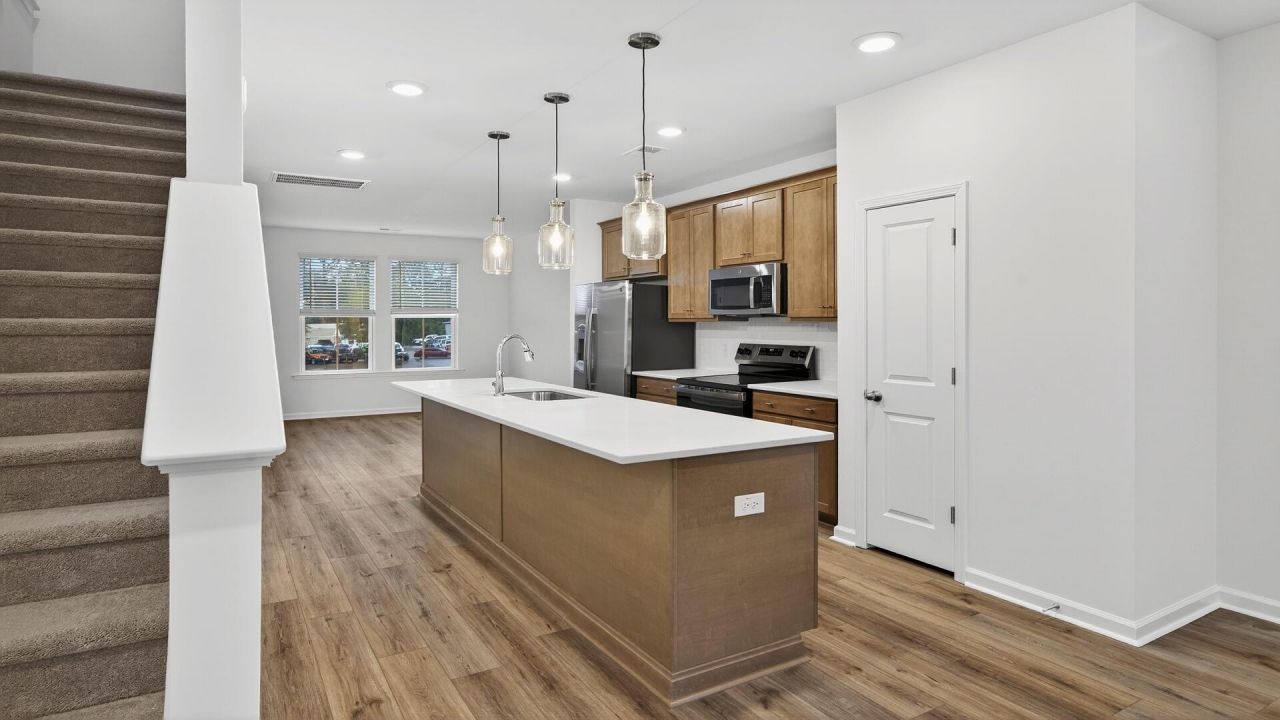 4633 Forest Hills Drive Photo 5