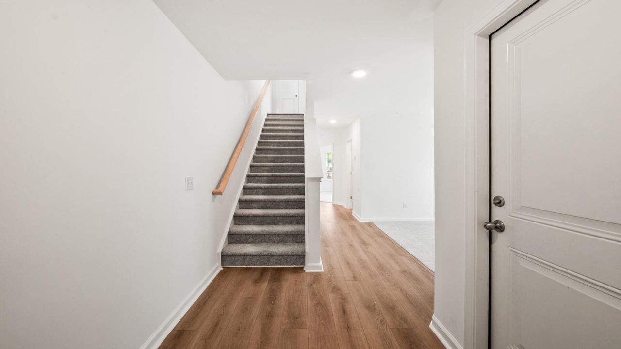 4633 Forest Hills Drive Photo 7