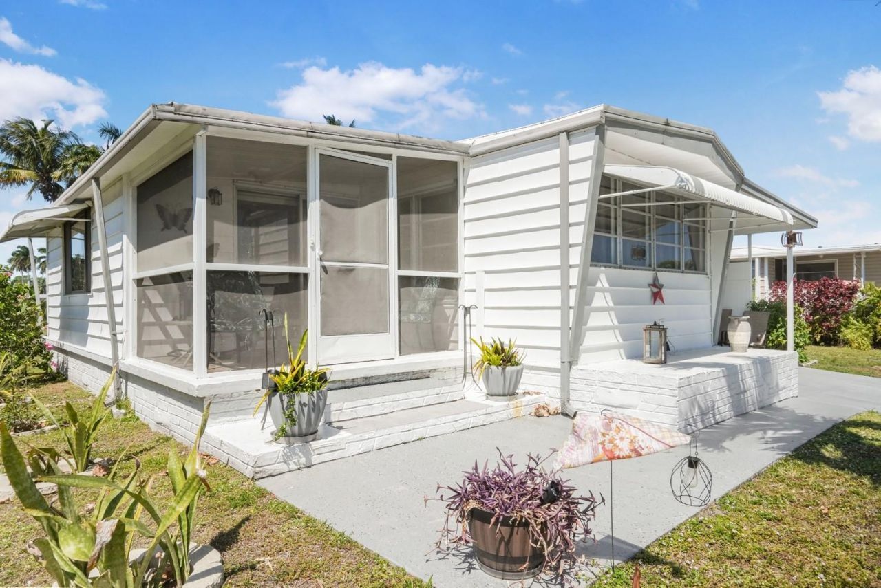 2001 SW 84th Avenue, Davie, FL 33324 Photo