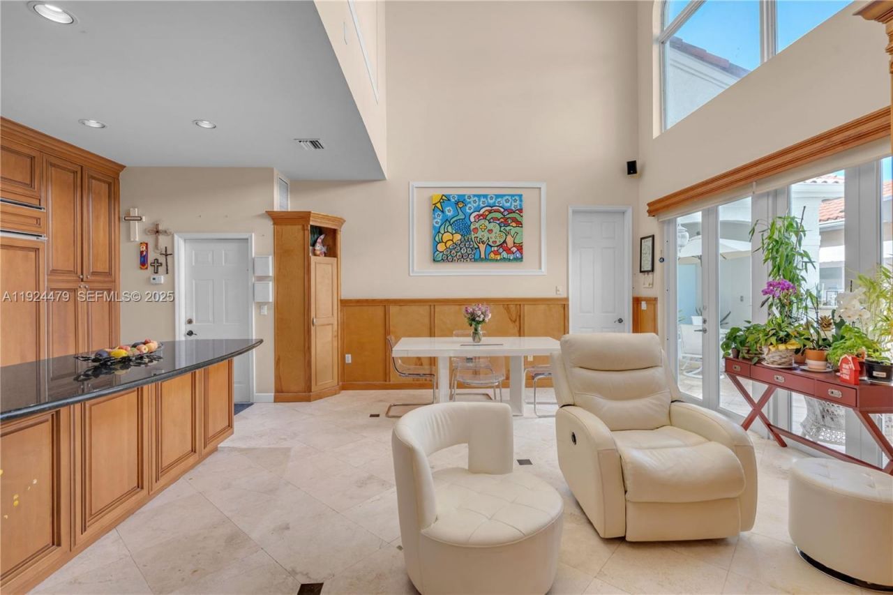 3942 194th Ln, Sunny Isles Beach, FL 33160 Photo