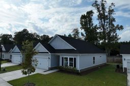 1012 Moen Loop photo 4