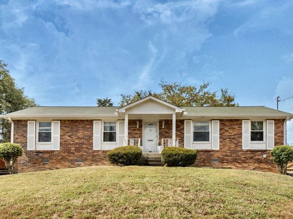 3849 Woodward Dr, Nashville, TN 37207