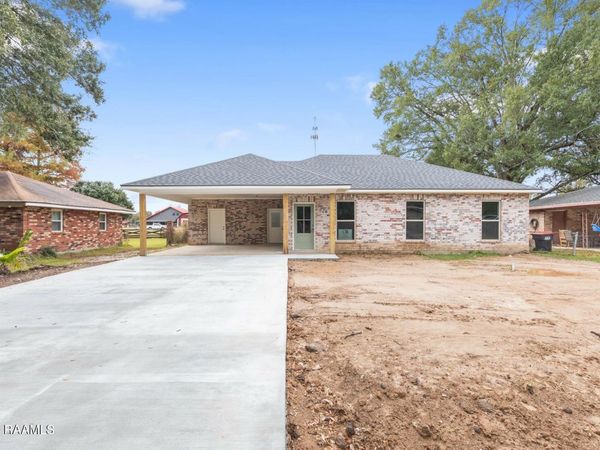 226 Lindsey Circle, Carencro, LA 70520