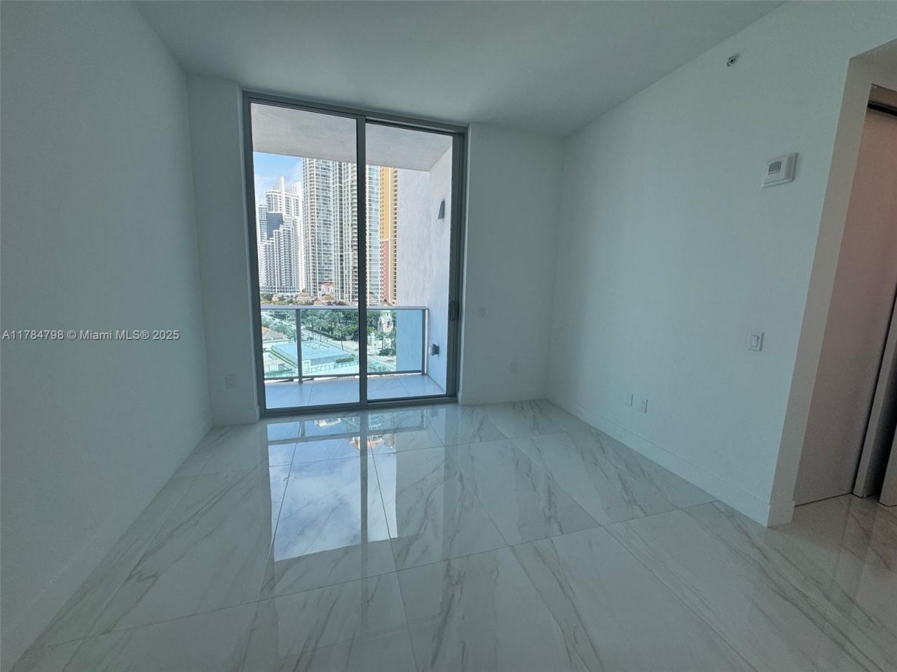 17550 Collins Ave, Unit 1005, Sunny Isles Beach, FL 33160 Photo