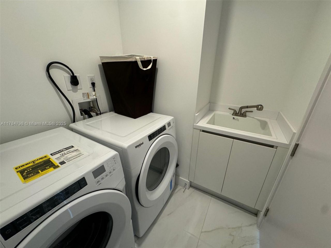 17550 Collins Ave, Unit 1005, Sunny Isles Beach, FL 33160 Photo