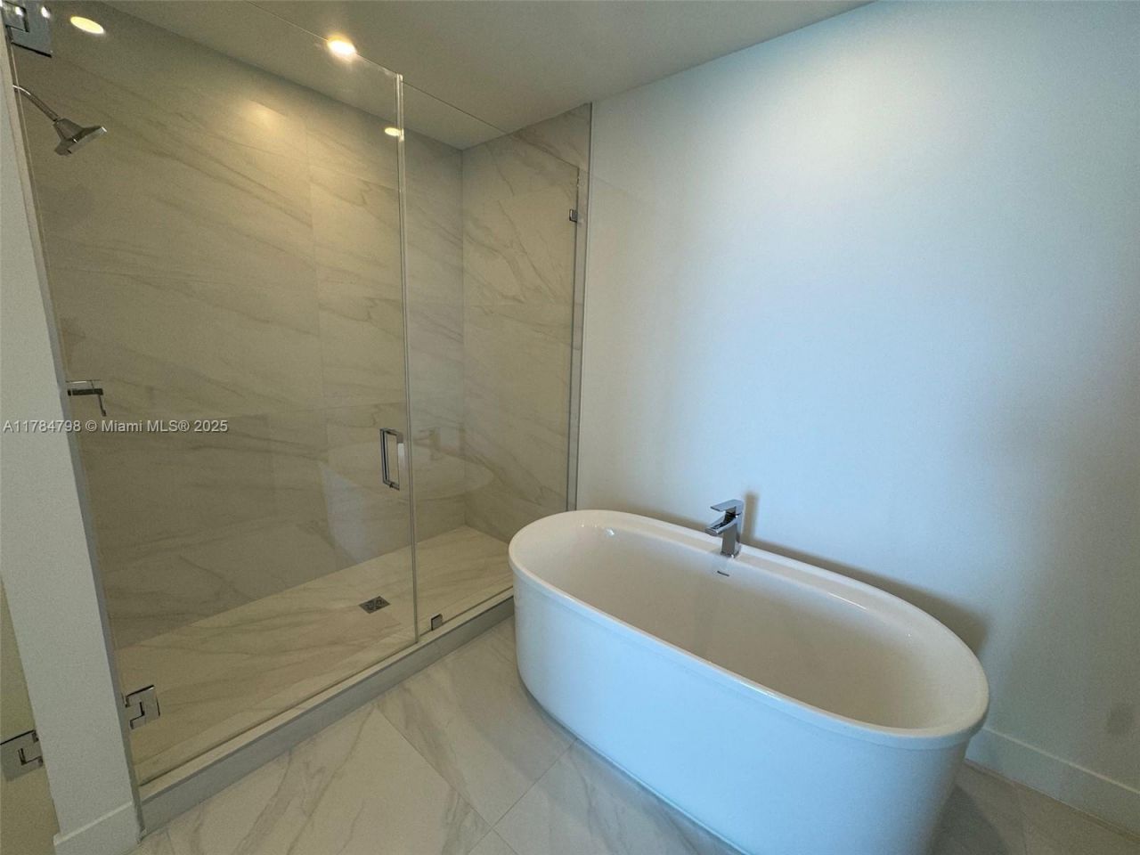 17550 Collins Ave, Unit 1005, Sunny Isles Beach, FL 33160 Photo