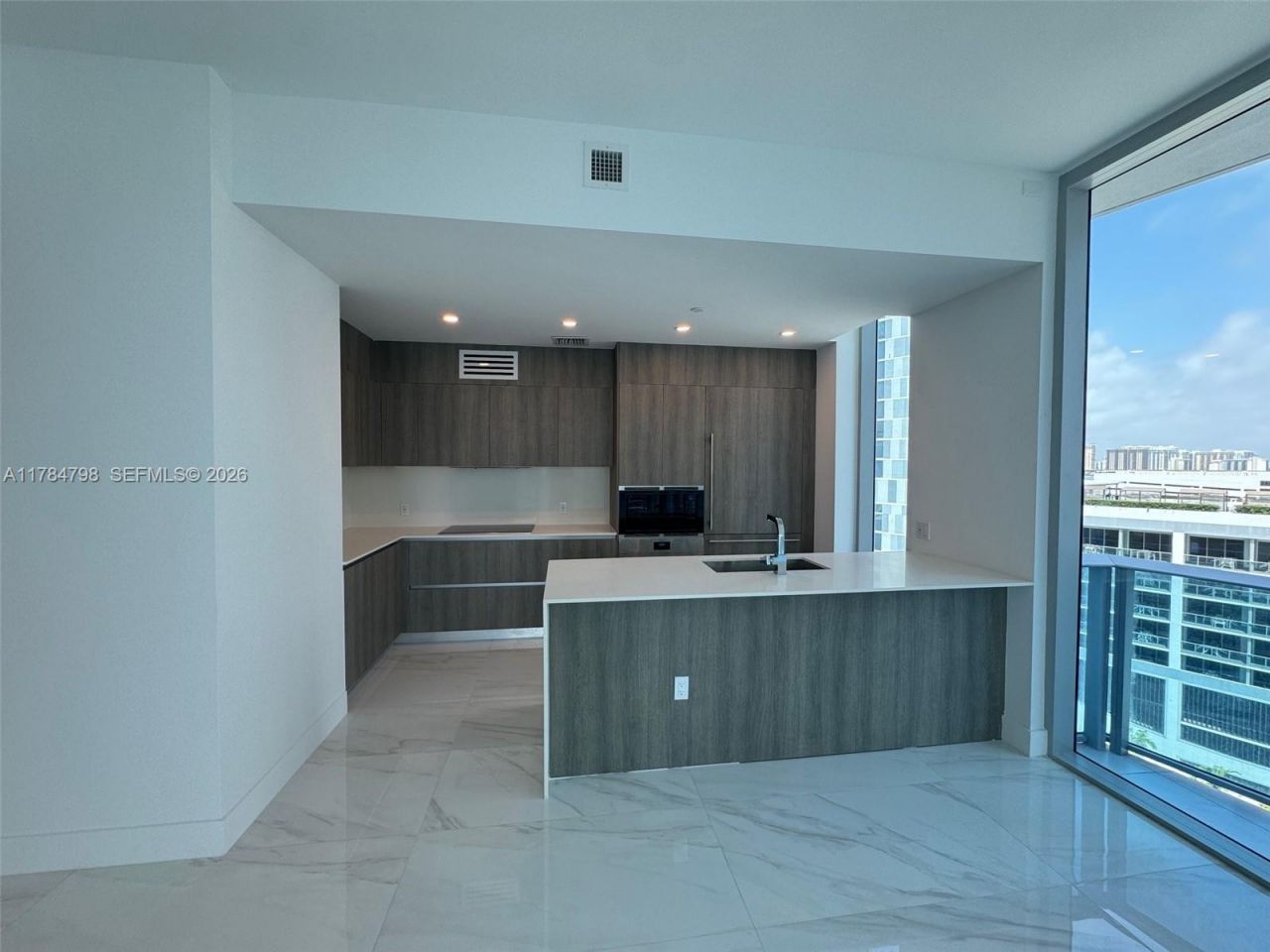 17550 Collins Ave, Unit 1005, Sunny Isles Beach, FL 33160 Photo