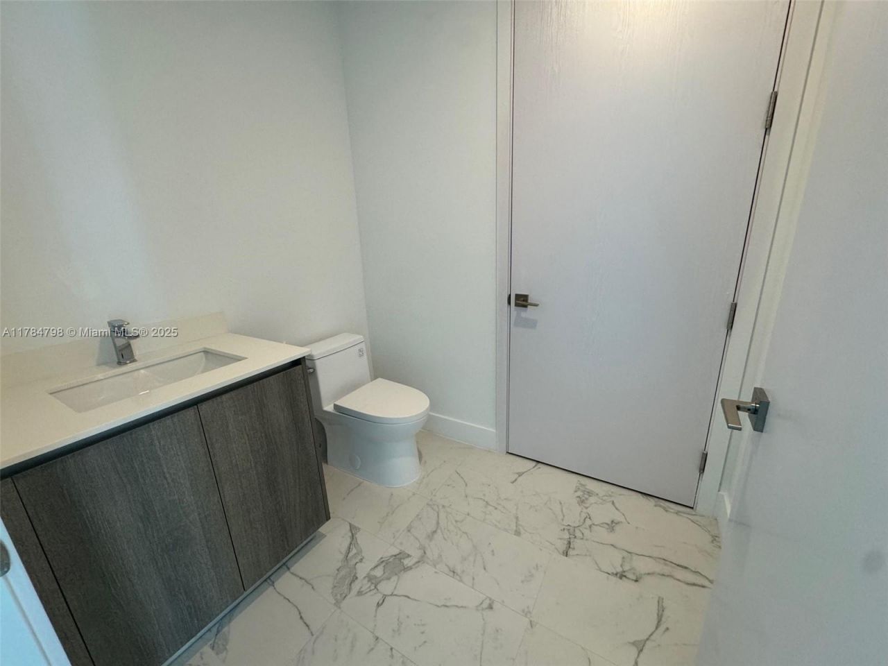 17550 Collins Ave, Unit 1005, Sunny Isles Beach, FL 33160 Photo