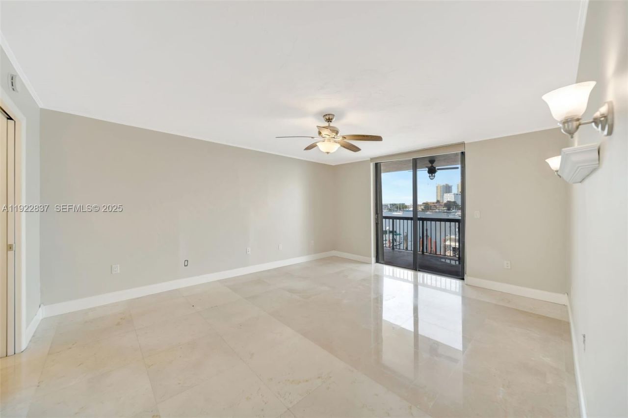 200 Golden Isles Dr, Unit 203, Hallandale Beach, FL 33009 Photo