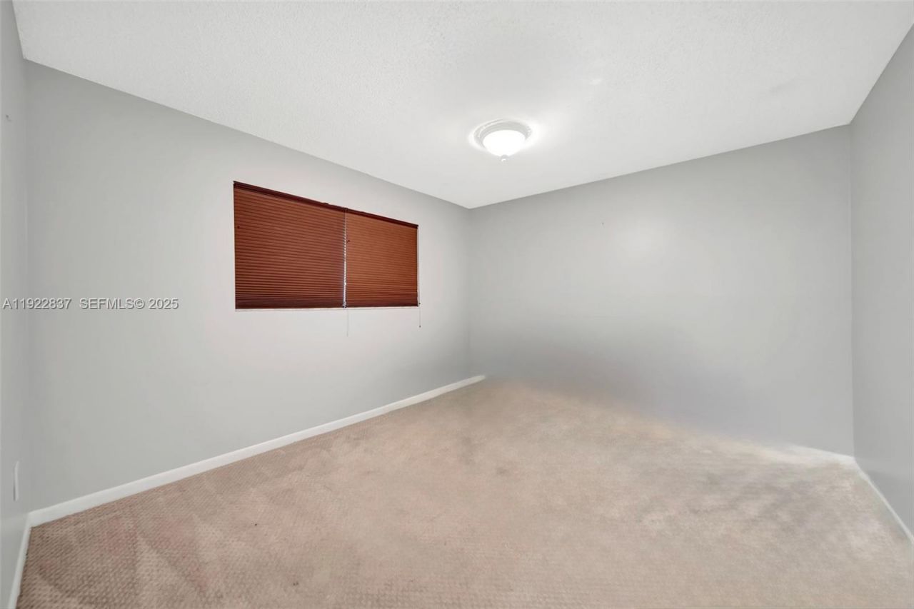 200 Golden Isles Dr, Unit 203, Hallandale Beach, FL 33009 Photo