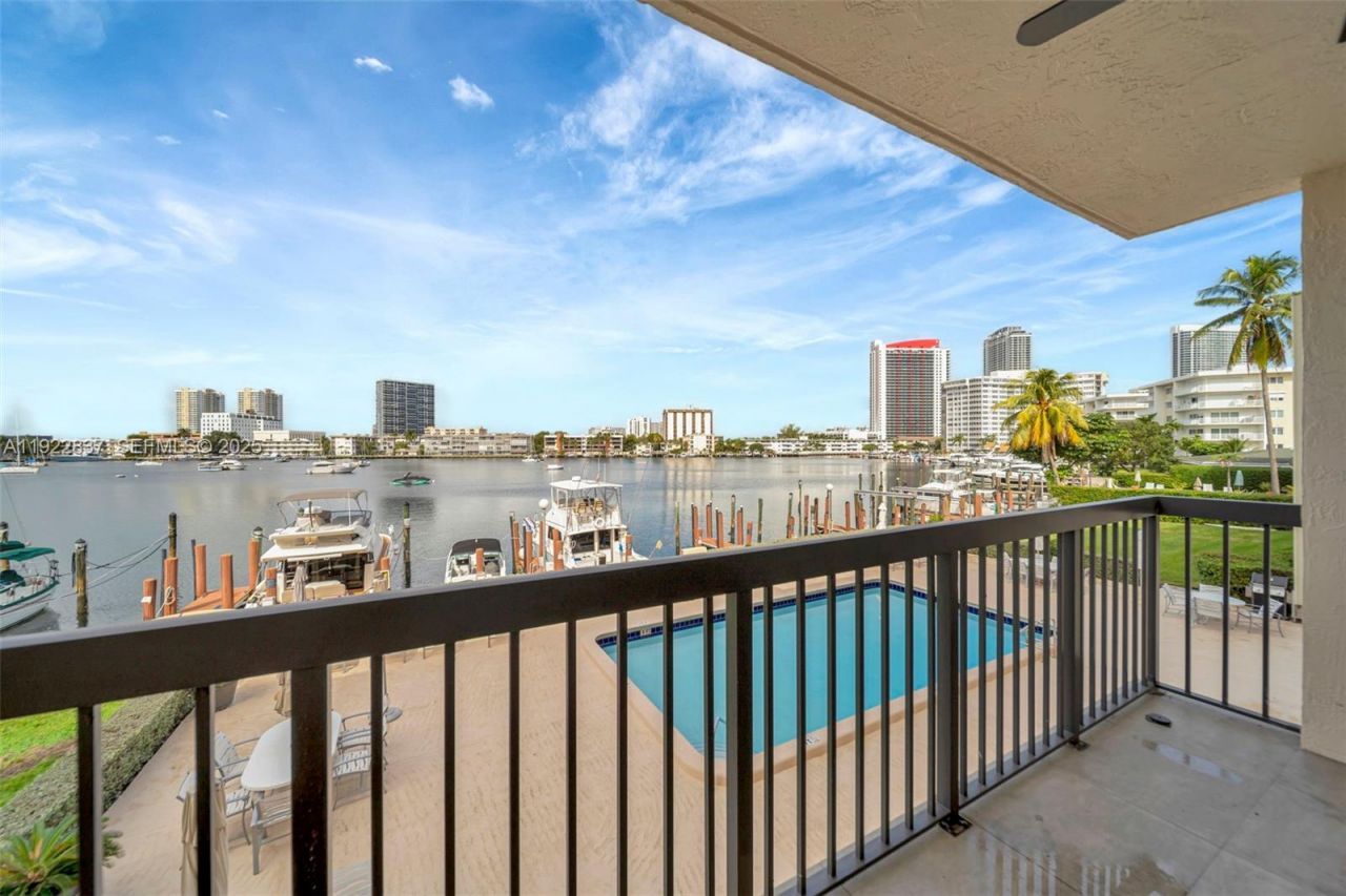 200 Golden Isles Dr, Unit 203, Hallandale Beach, FL 33009 Photo