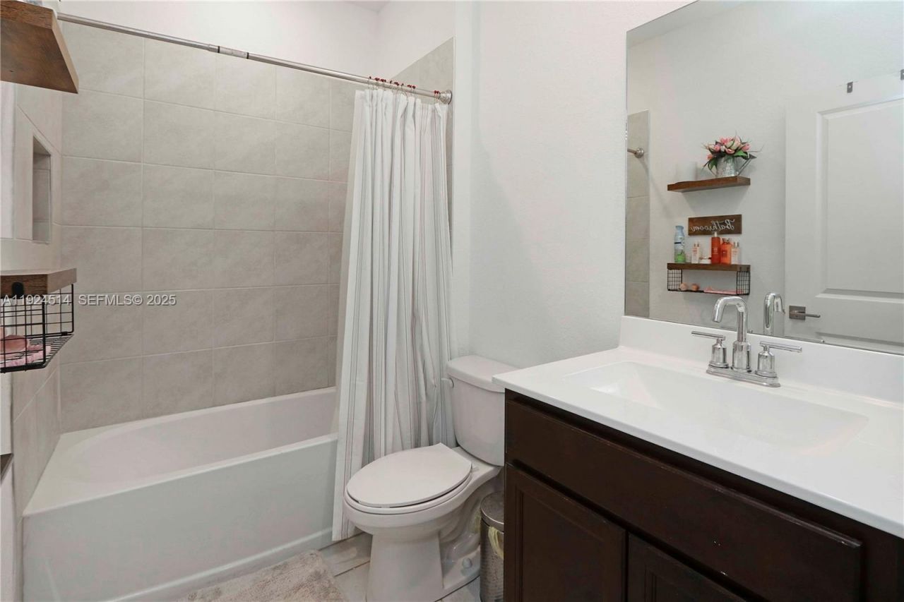 1052 SE 23rd Ave, Homestead, FL 33035 Photo