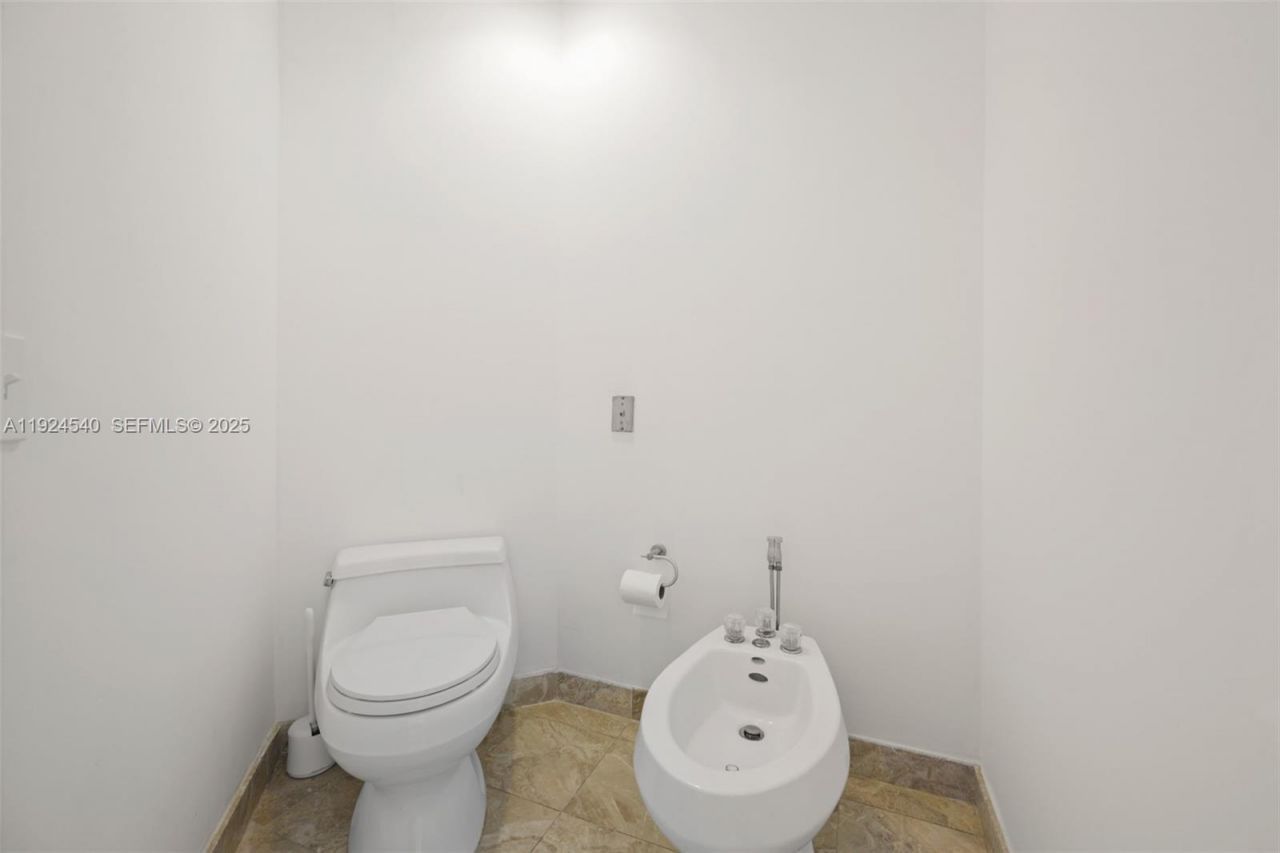 888 Brickell Key Dr, Unit 2909, Miami, FL 33131 Photo