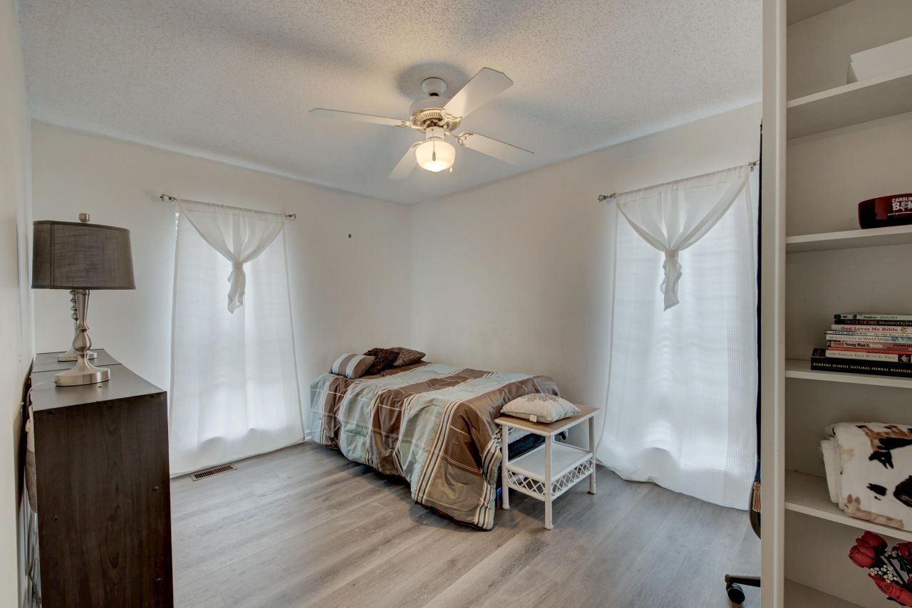 1016 Maidstone Drive Photo 16