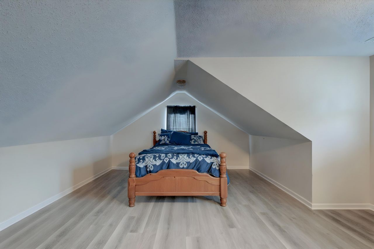 1016 Maidstone Drive Photo 21