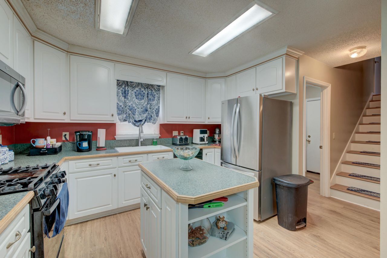 1016 Maidstone Drive Photo 31