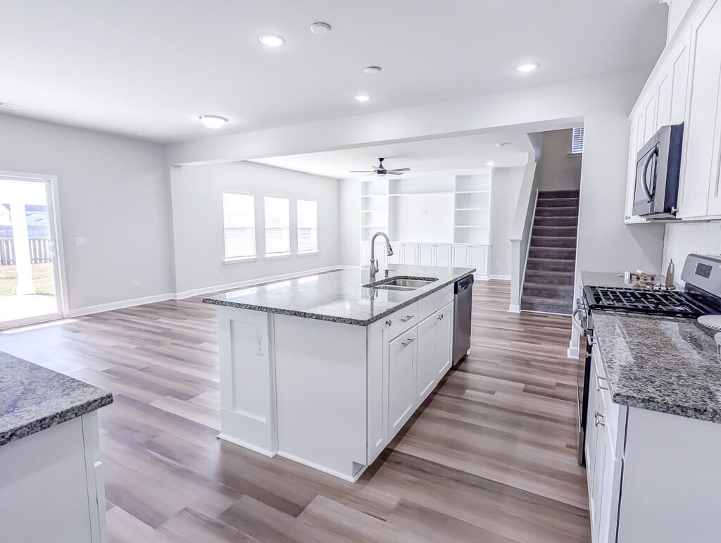 433 Carrara Drive Photo 14