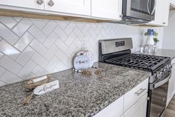 433 Carrara Drive photo 4