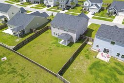 433 Carrara Drive photo 4