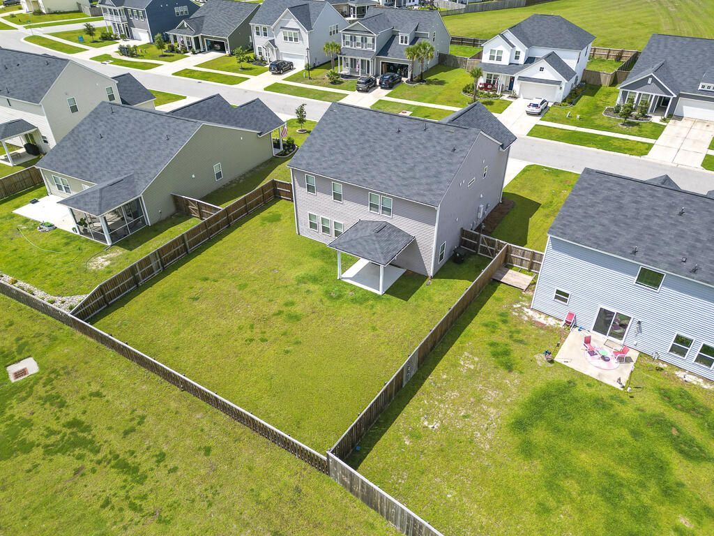 433 Carrara Drive Photo 4