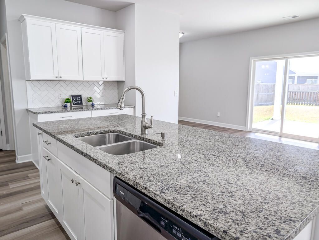 433 Carrara Drive Photo 8