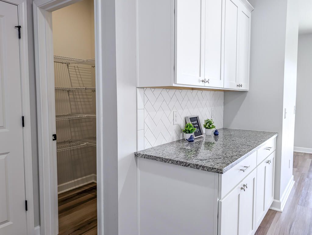 433 Carrara Drive Photo 9