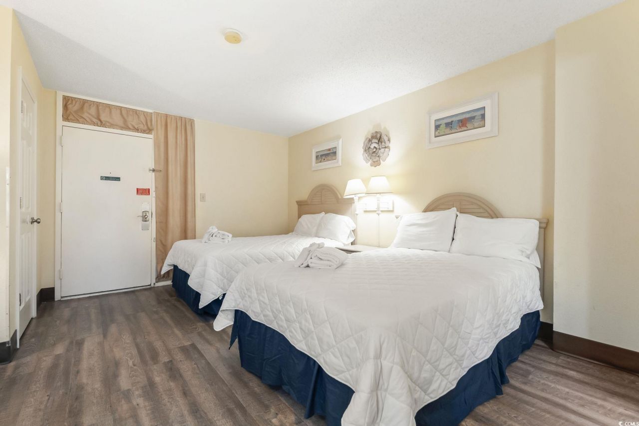 210 75th Ave N Photo 4