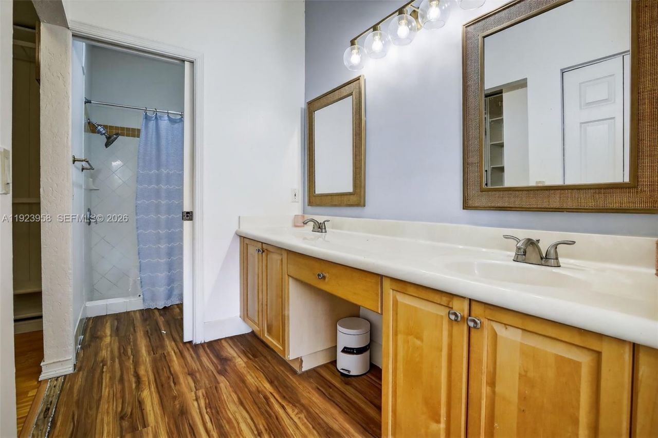 13174 NW 9th Ct, Pembroke Pines, FL 33028 Photo