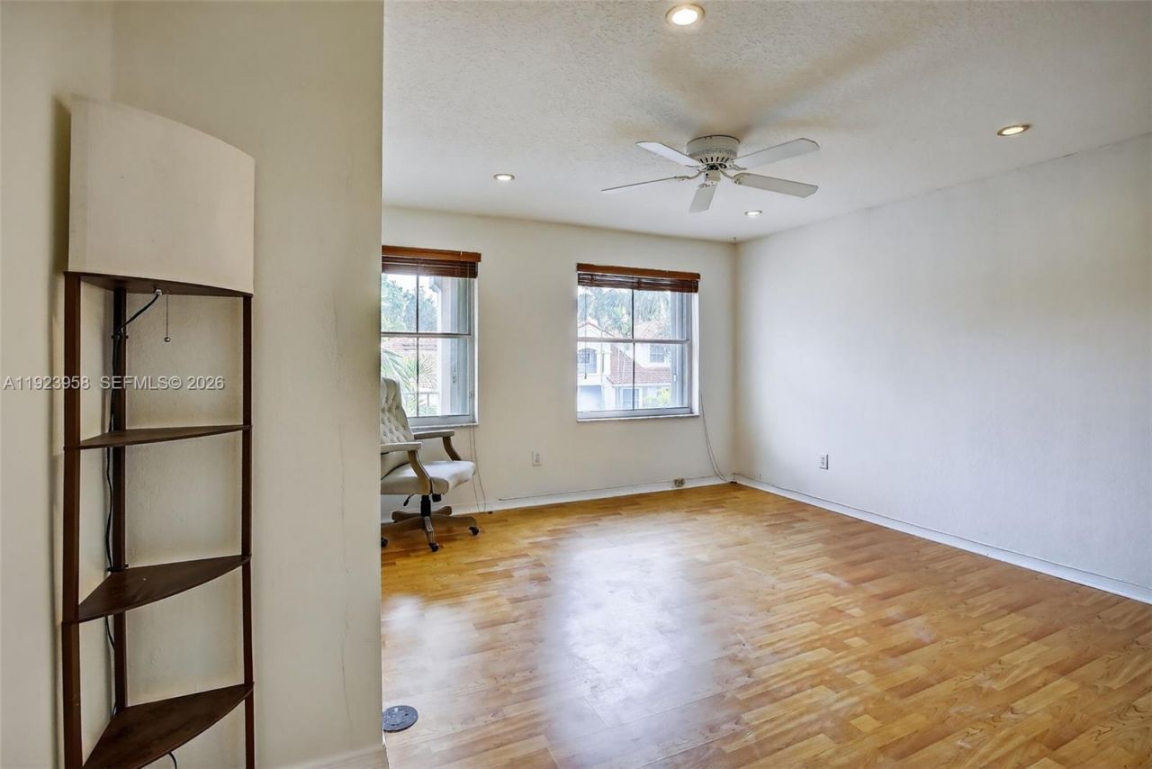 13174 NW 9th Ct, Pembroke Pines, FL 33028 Photo