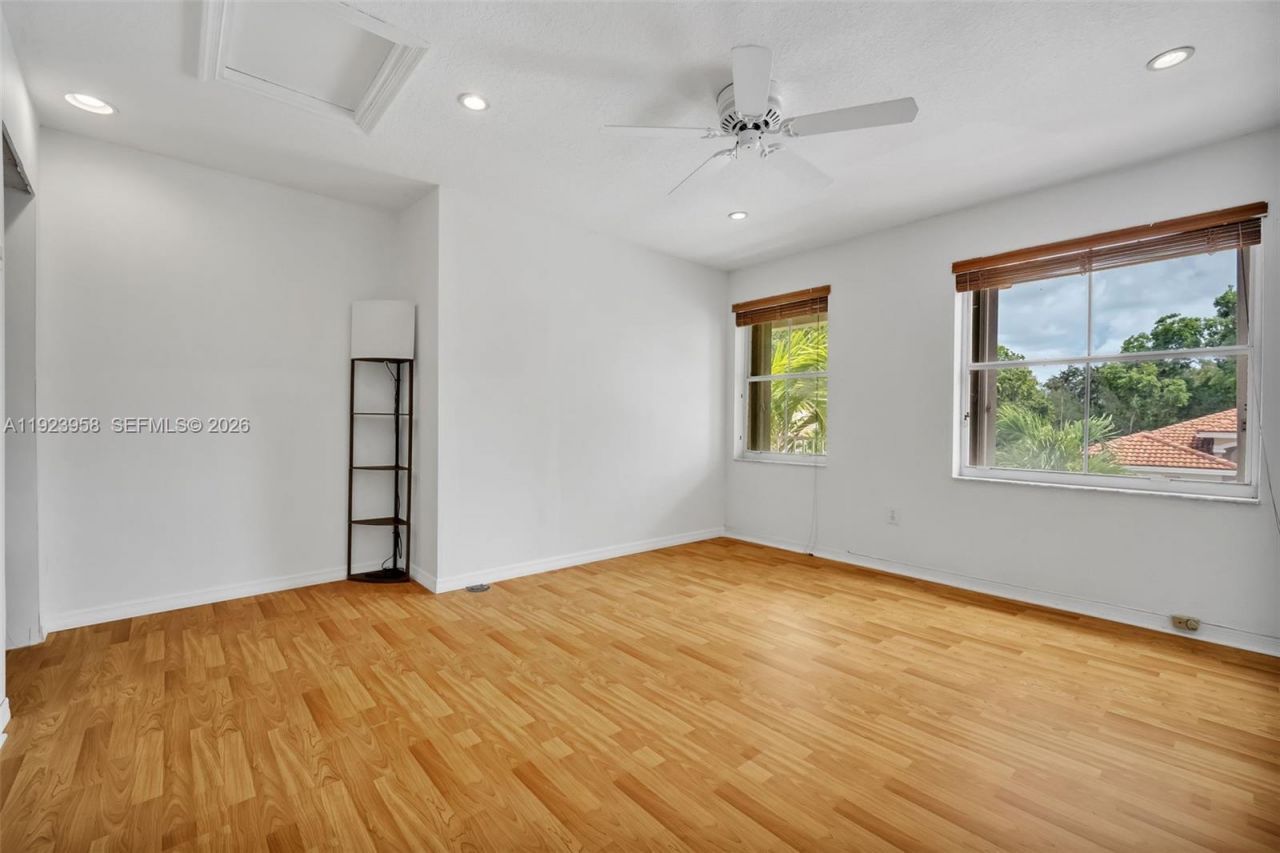 13174 NW 9th Ct, Pembroke Pines, FL 33028 Photo