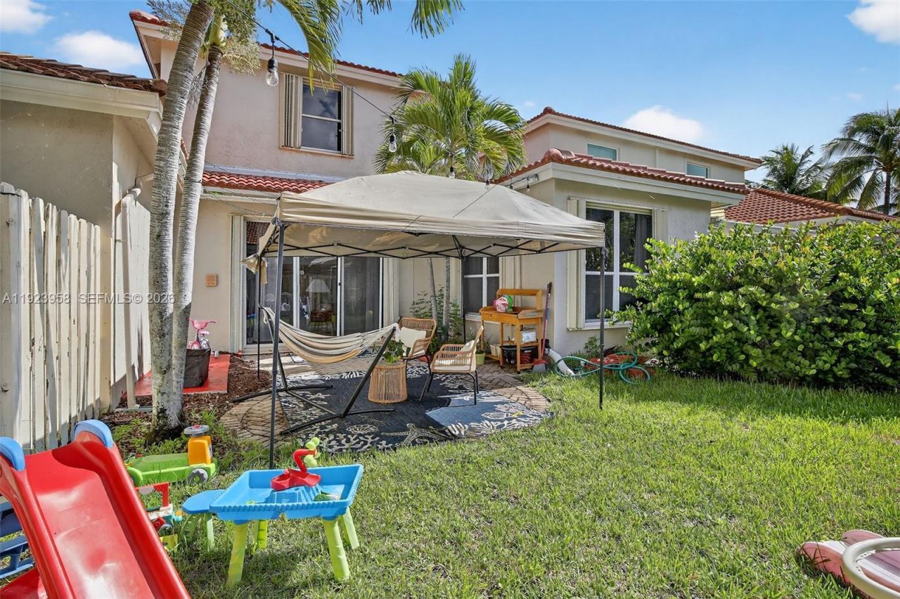 13174 NW 9th Ct, Pembroke Pines, FL 33028 Photo