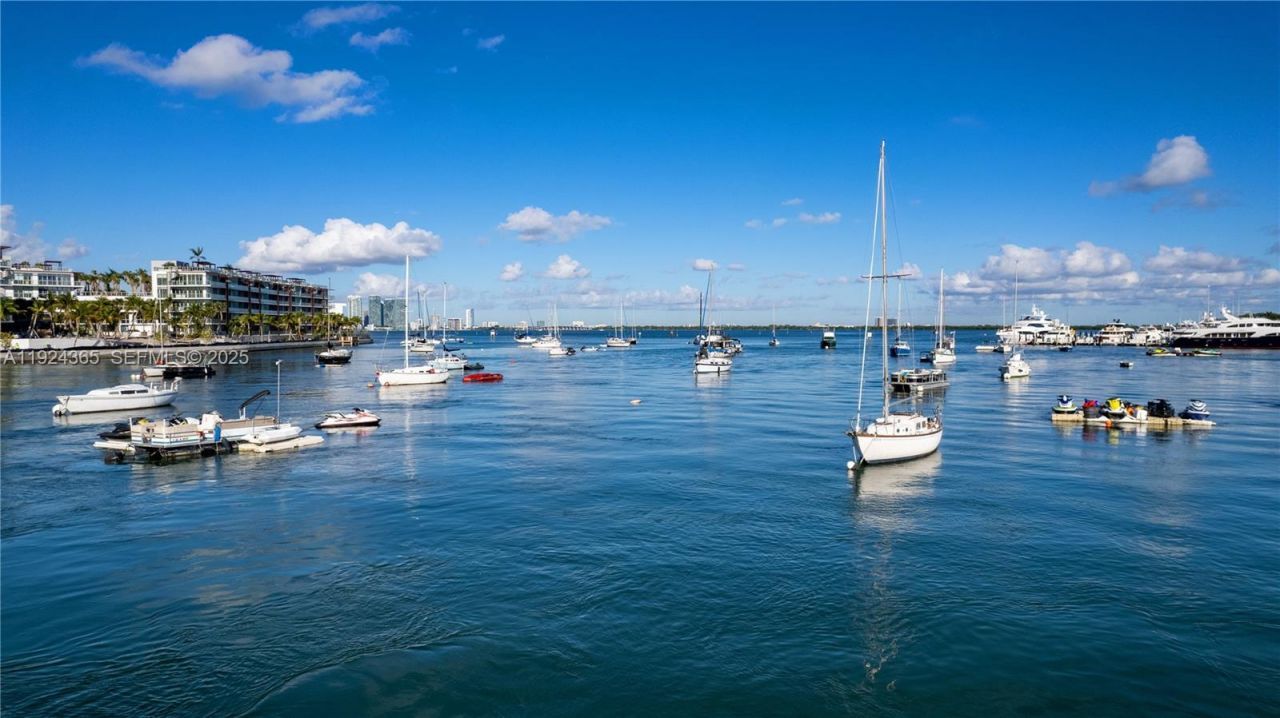 1800 Sunset Harbour Dr, Unit 803, Miami Beach, FL 33139 Photo