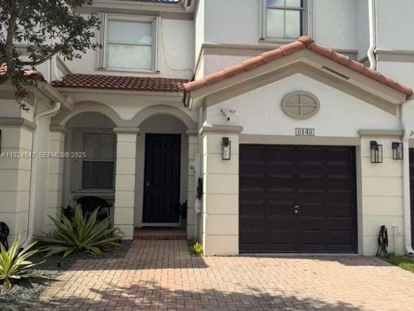 8148 NW 108th Ct, Doral, FL 33178