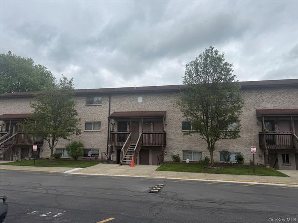26 Cooper Road, Unit 312, Poughkeepsie, NY 12603