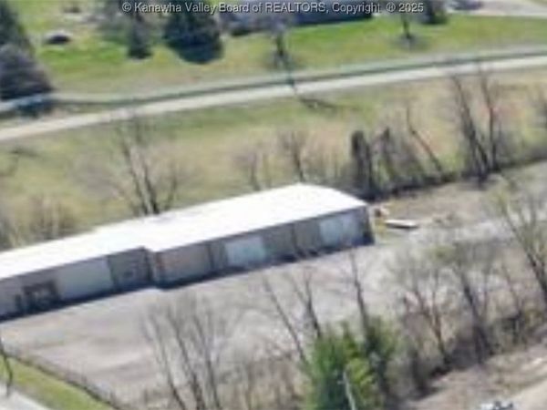 111 Thompson Road, Hurricane, WV 25510