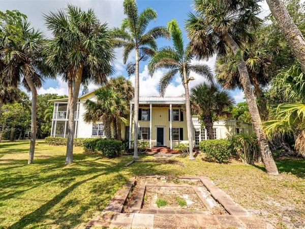 13377 S INDIAN RIVER DR, JENSEN BEACH, FL 34957