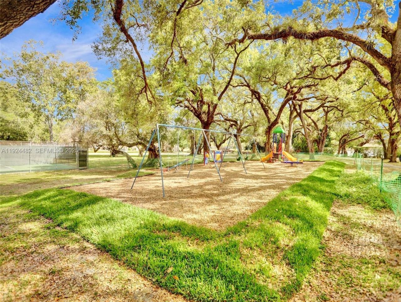 1520 Whitehall Dr, Unit 101, Davie, FL 33324 Photo