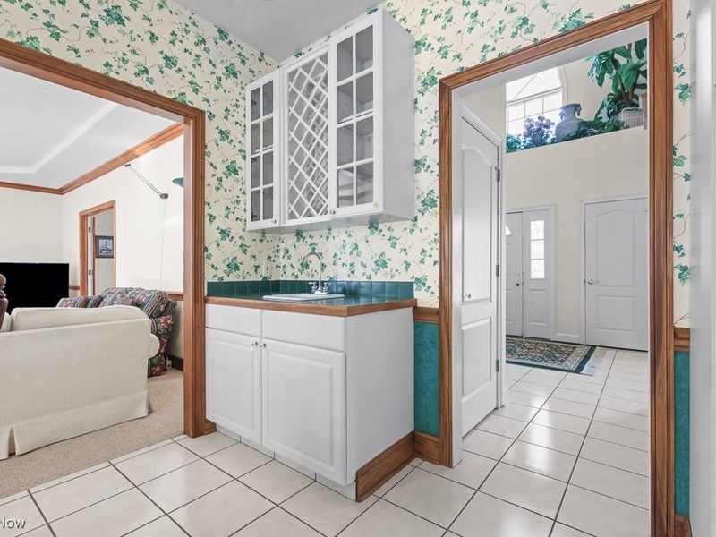 856 Birchwood Drive, Alliance, OH 44601 Photo 4