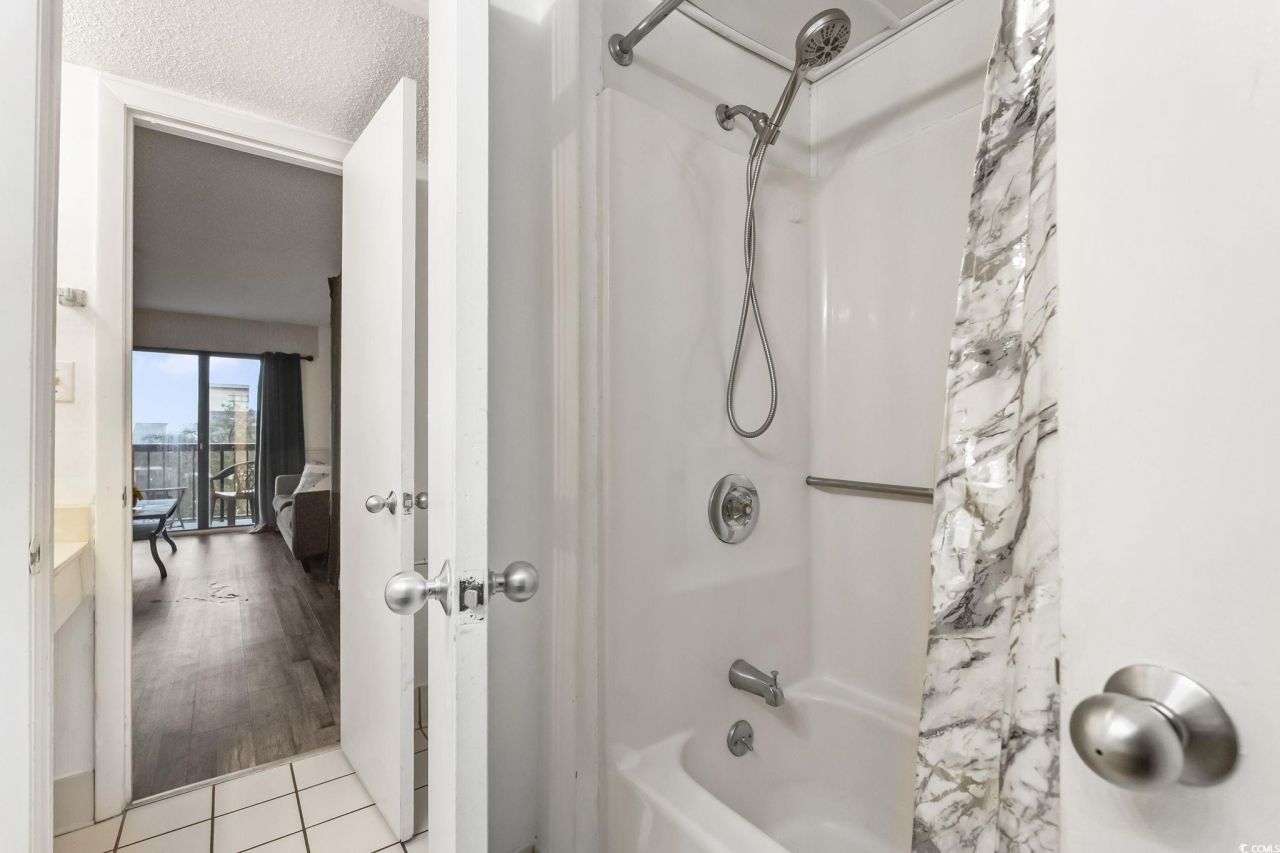 210 75th Ave N Photo 7