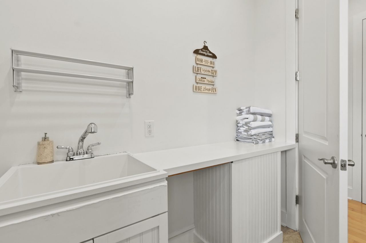 1664 Teal Marsh Road Photo 23