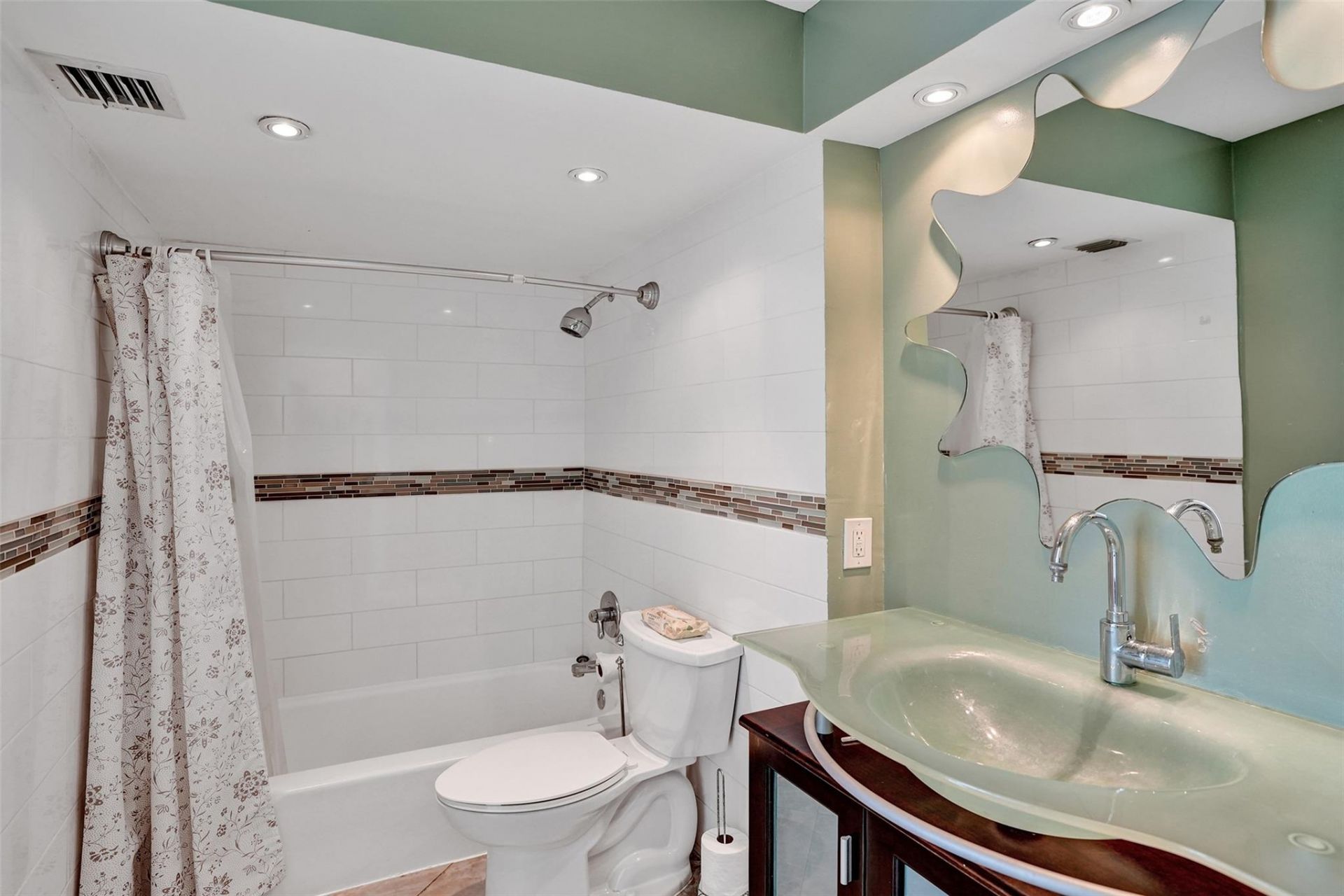 5100 Dupont Boulevard, Unit 3G, Fort Lauderdale, FL 33308 Photo