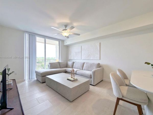 11239 NW 4th Ter, Unit 131, Sweetwater, FL 33172