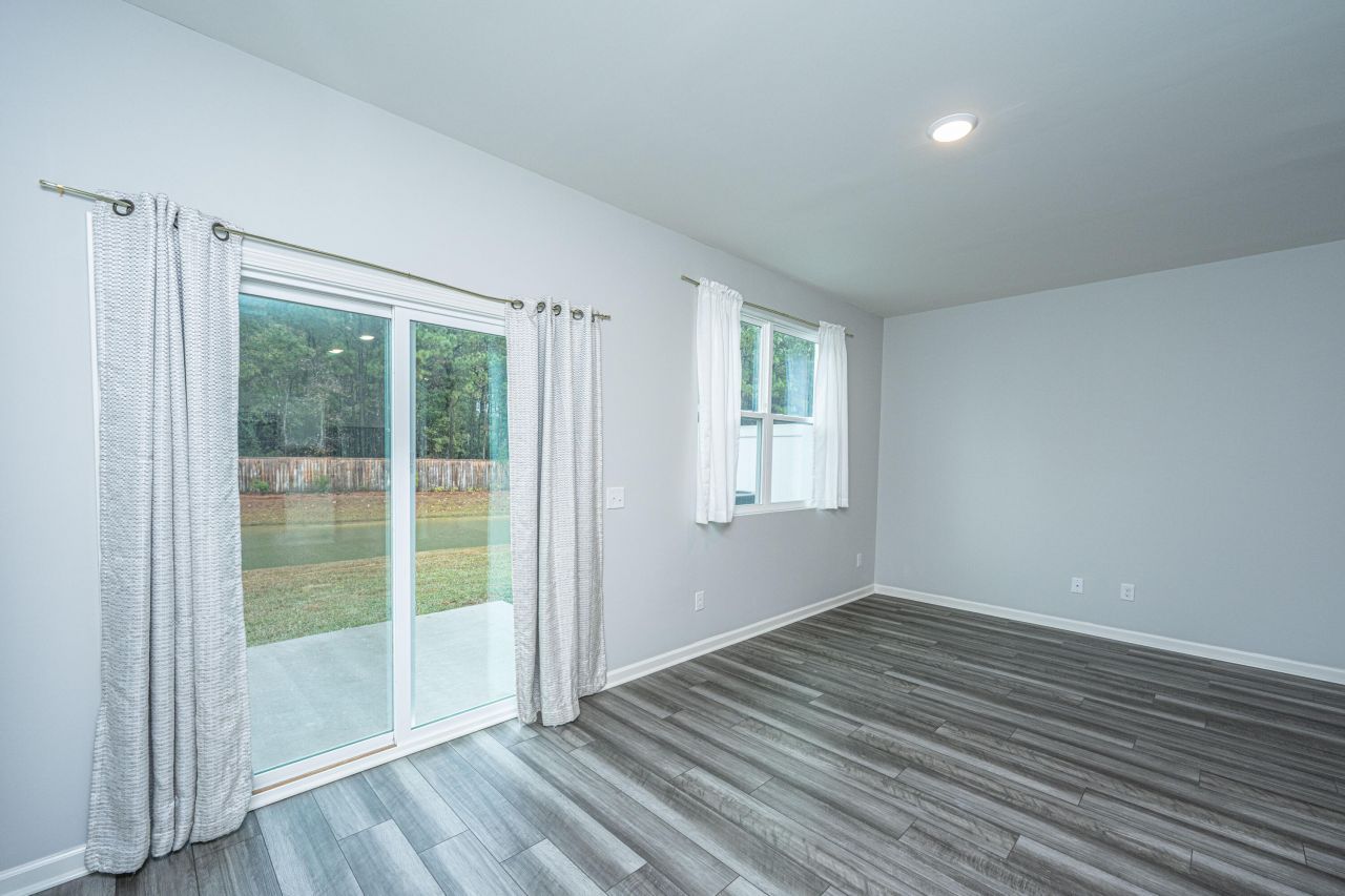 1201 Scarlett Maple Street Photo 9