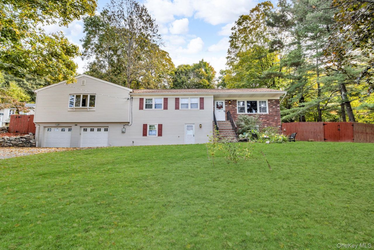 34 Steiner Drive, Mahopac, NY 10541 Main Photo