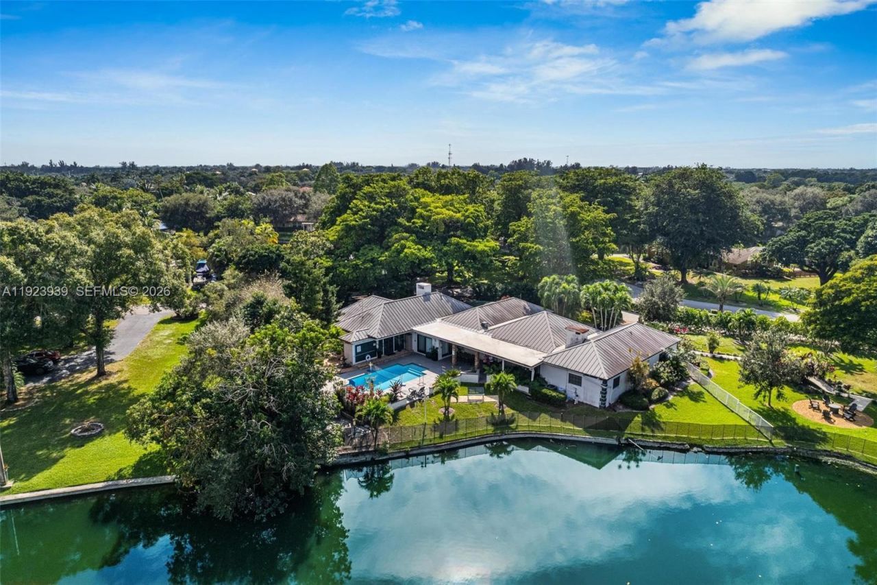 11155 SW 40th St, Davie, FL 33328 Photo