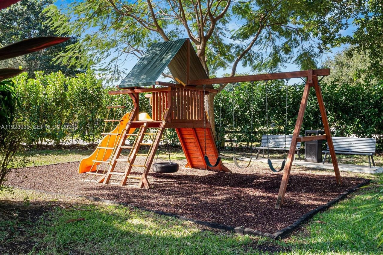 11155 SW 40th St, Davie, FL 33328 Photo